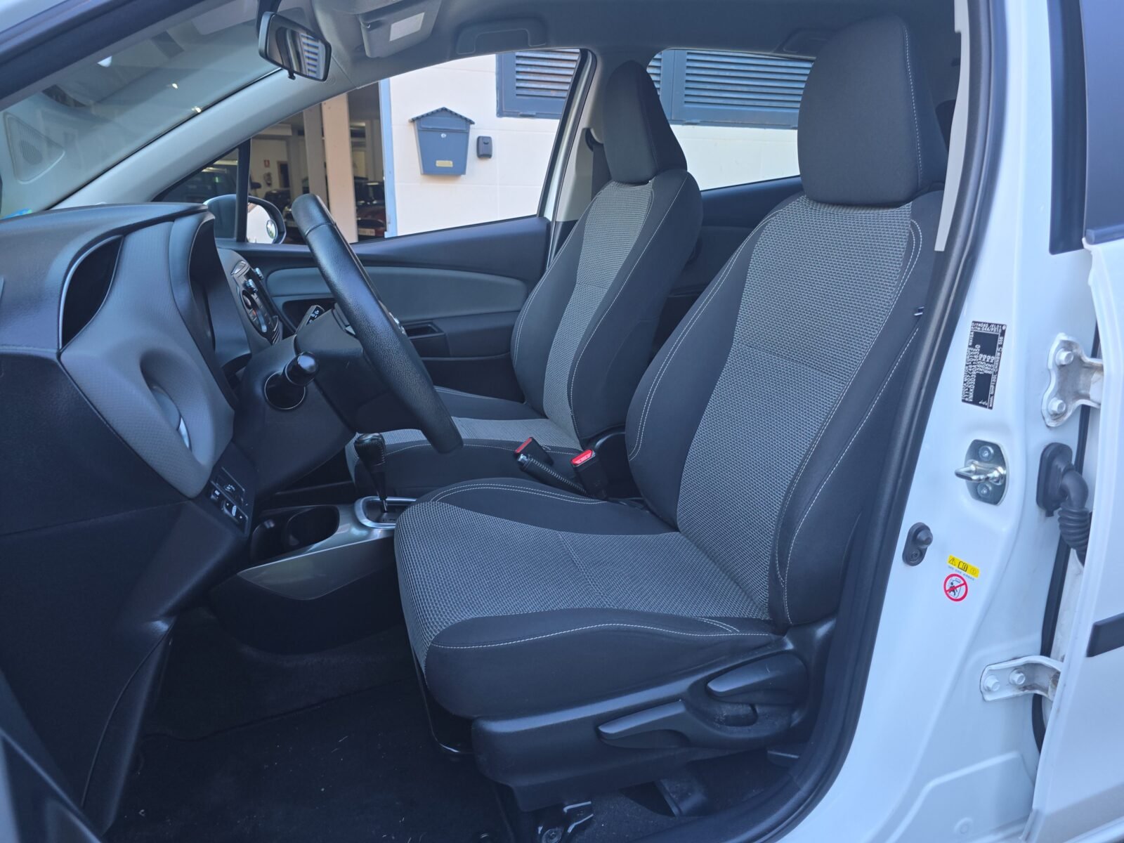 TOYOTA YARIS 1.5VVTI HYBRID ACTIVE